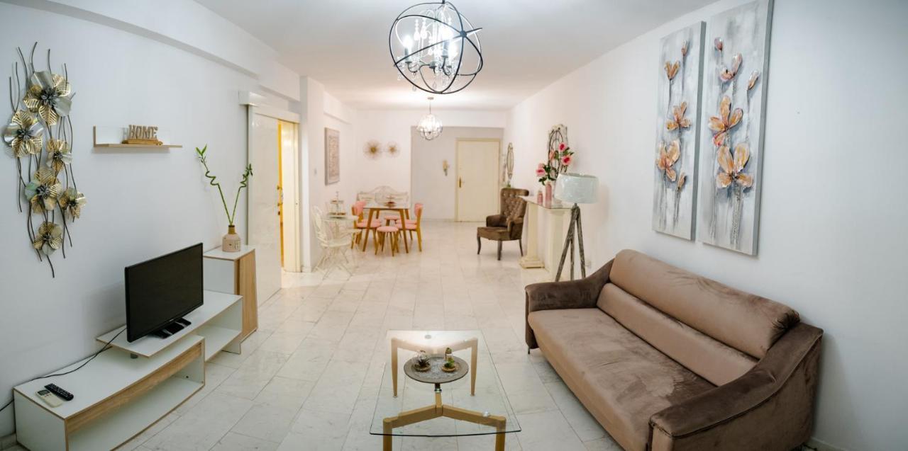 Angela'S Luxury Apartments Larnaca Exterior photo