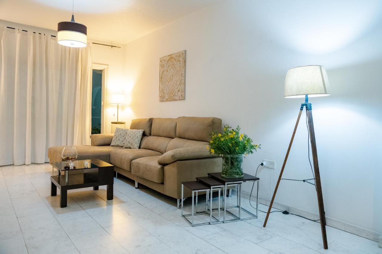 Angela'S Luxury Apartments Larnaca Exterior photo